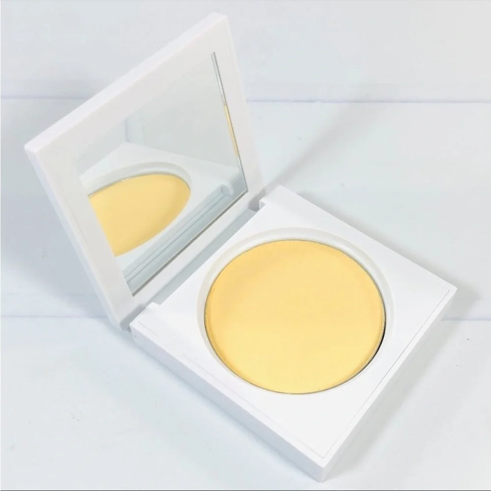 ✨ Ofra Cosmetics Pressed Banana Powder